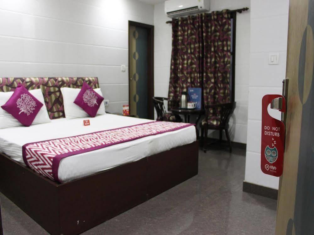 Oyo 2705 Hotel Preet Palace New Delhi Eksteriør bilde