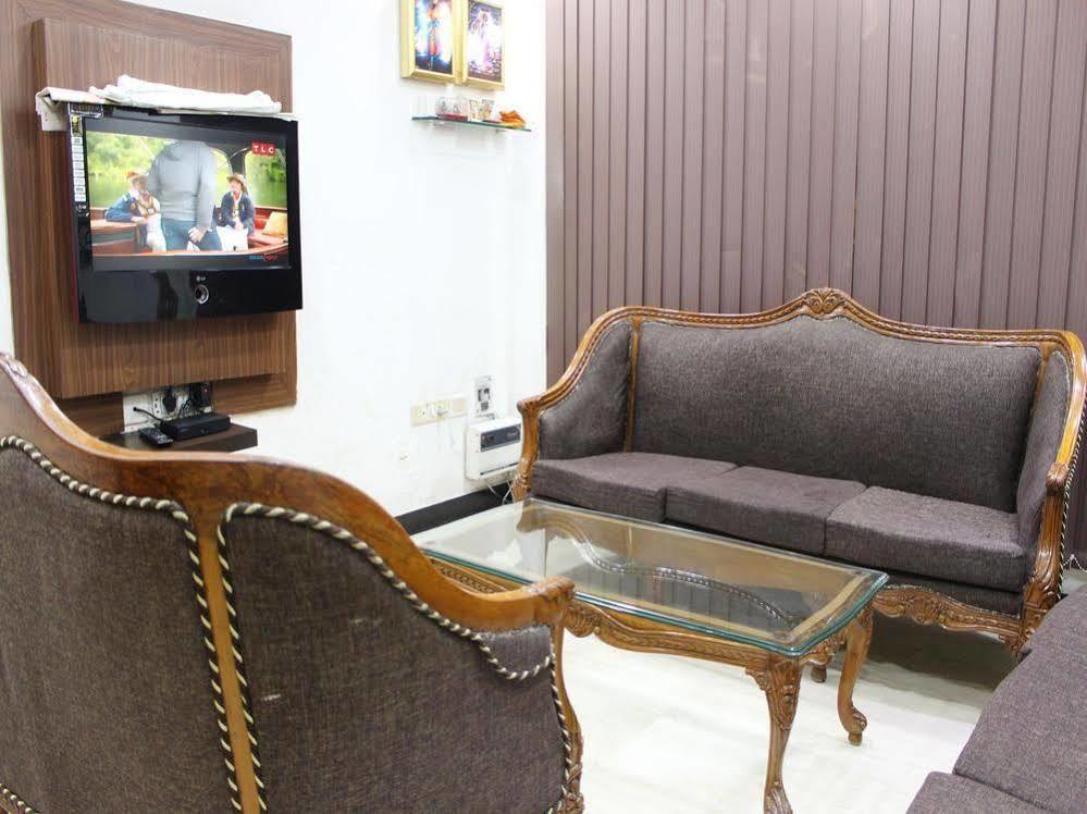 Oyo 2705 Hotel Preet Palace New Delhi Eksteriør bilde