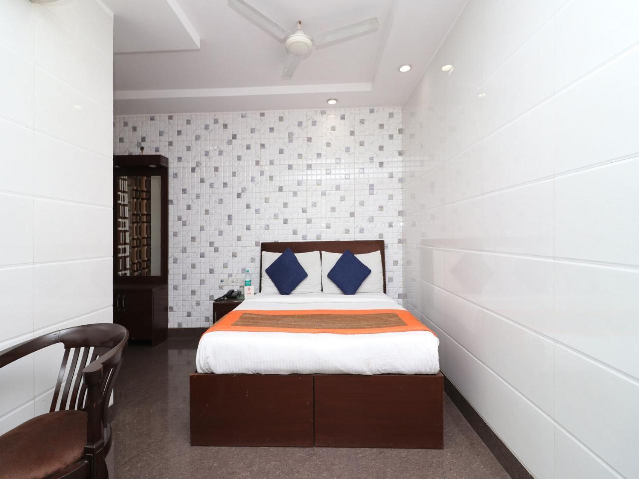 Oyo 2705 Hotel Preet Palace New Delhi Eksteriør bilde